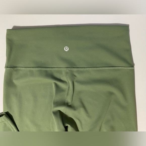 Like New! Lululemon Wunder Train HR Leggings - Picture 6 of 14